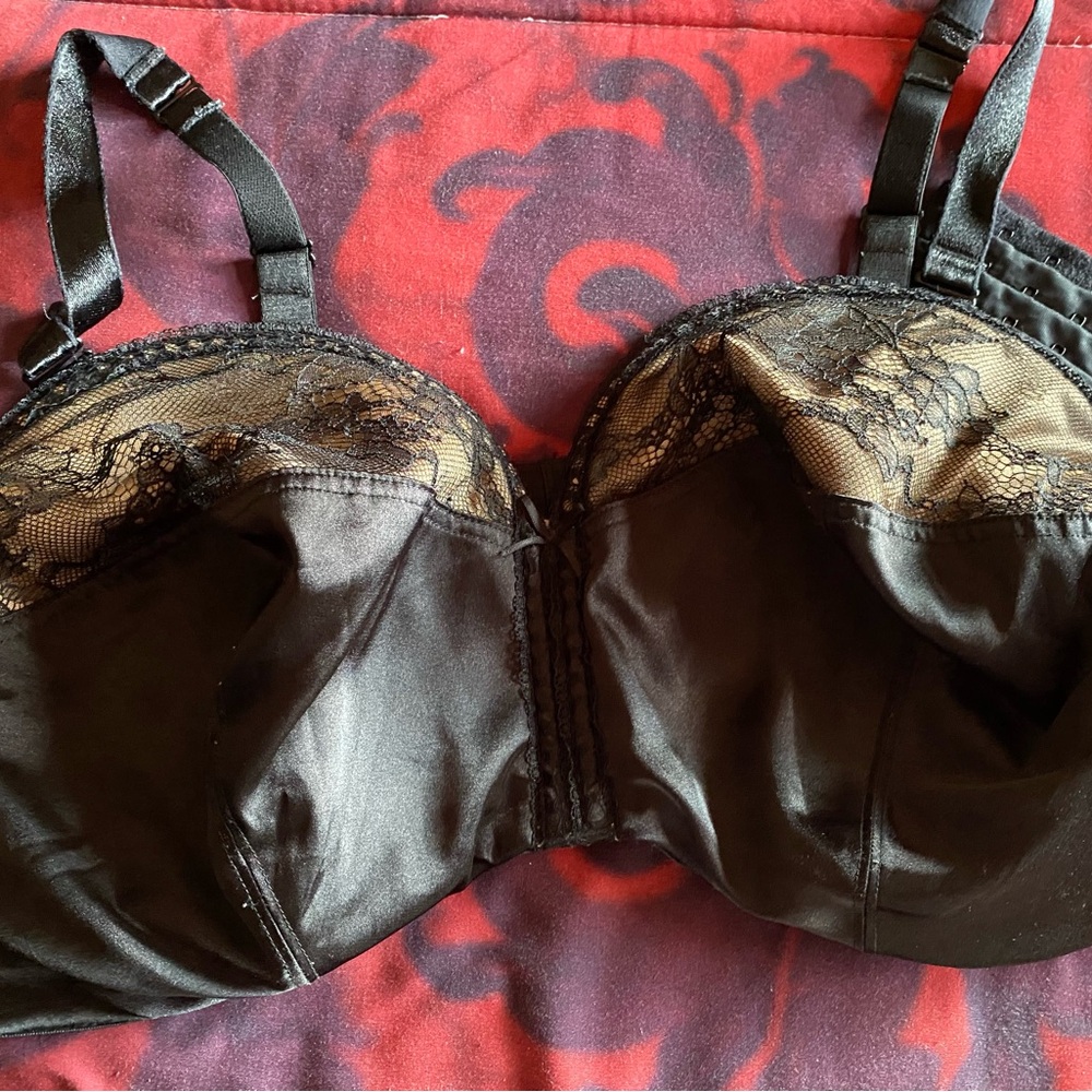 Elegant Black Lace Women's Bra